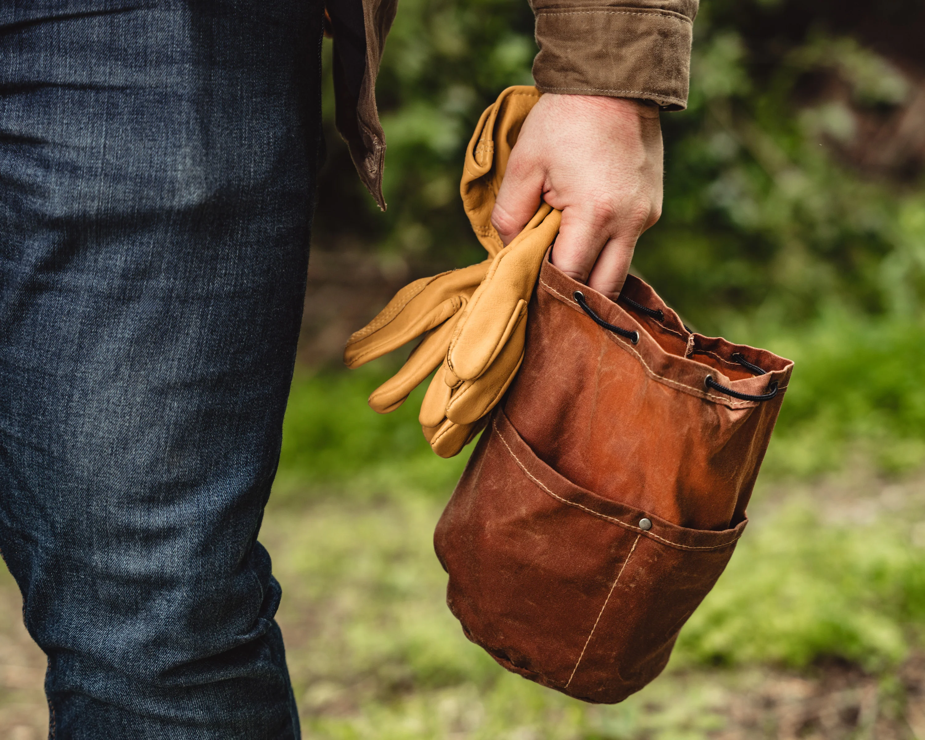 PNW Bushcraft Cedar Bucket Bag – Waxed Canvas Cinch Bag - Image 10
