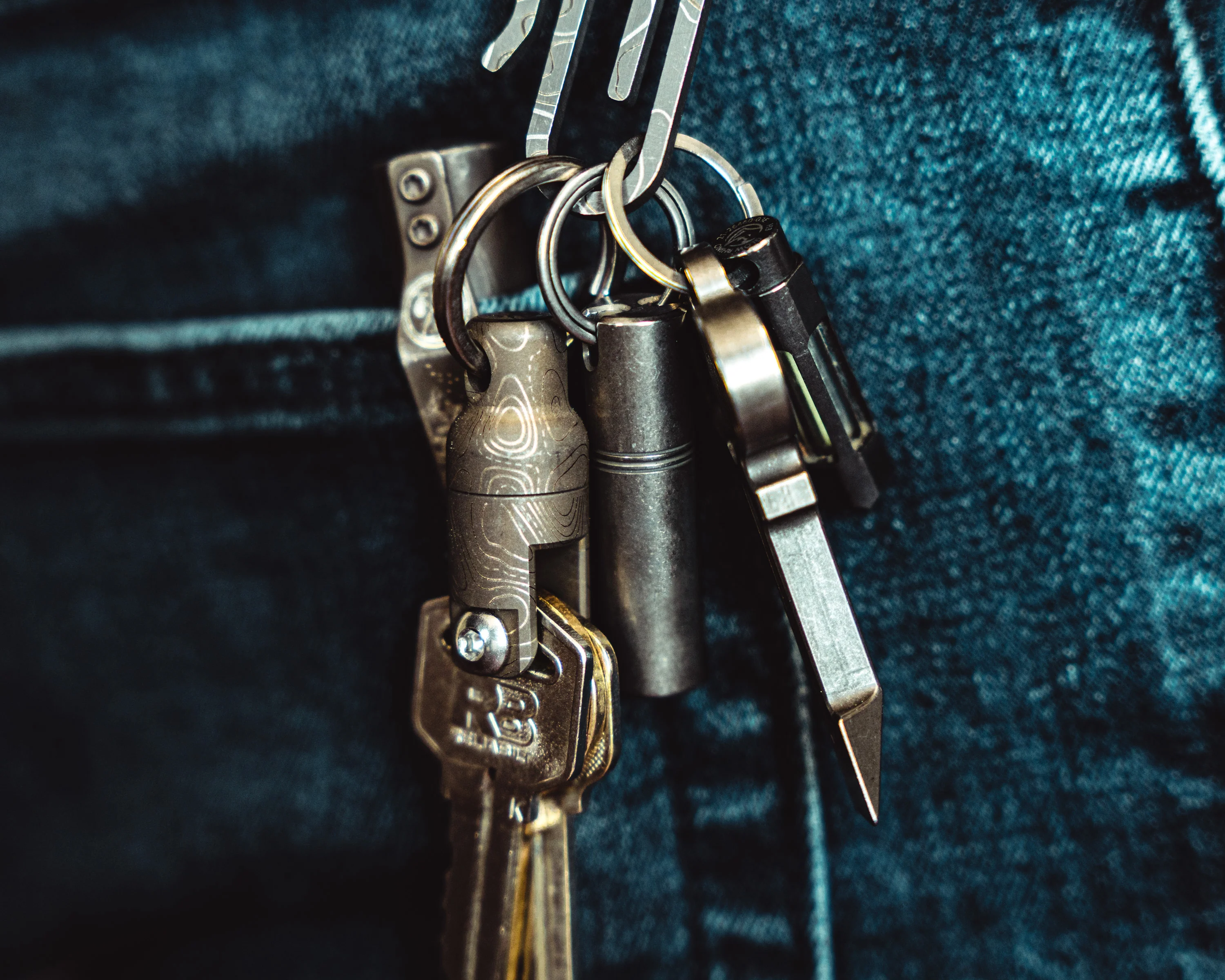 Carry Commission x Urban Carvers Ti Keyper MQR – Bronze Topo Magnetic Key Release - Image 10