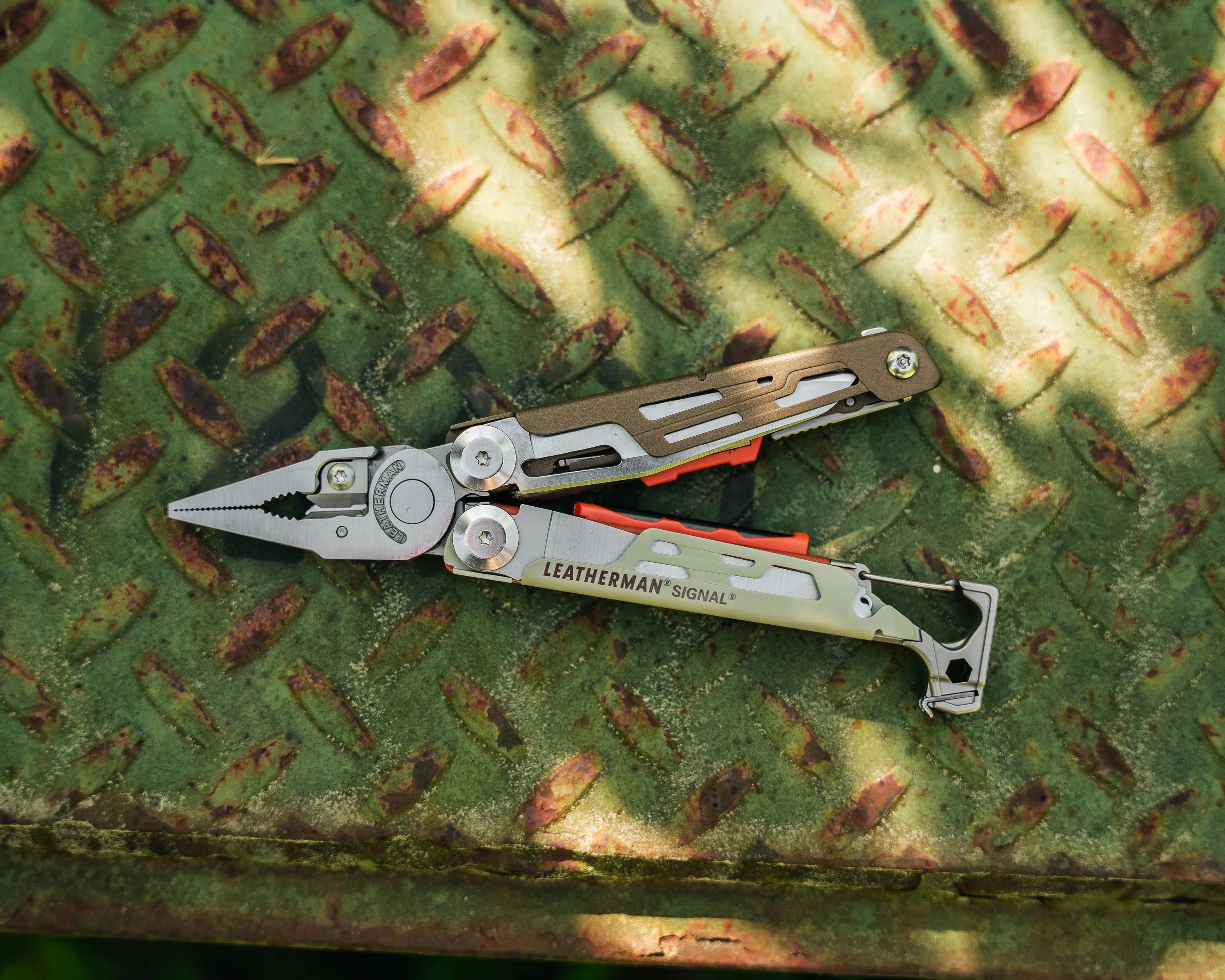 Leatherman Signal Multi-Tool - Image 9