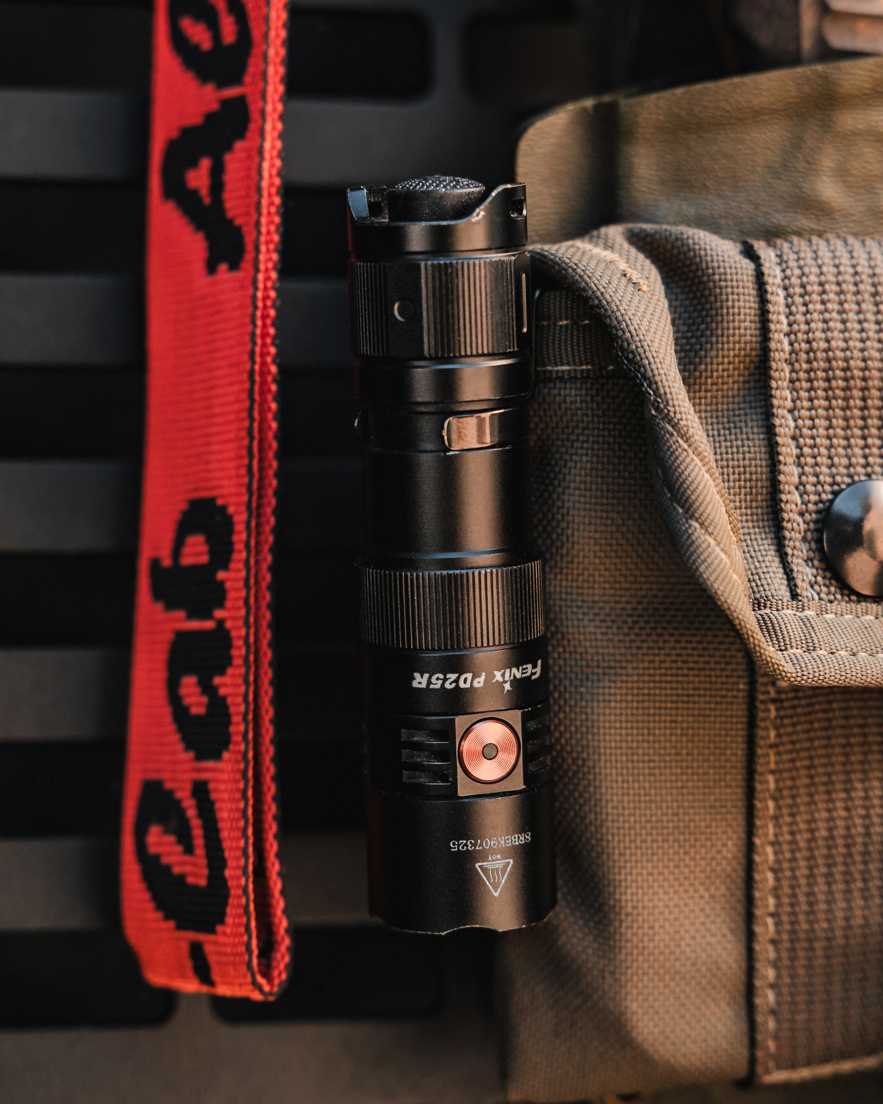 Fenix PD25R Compact EDC Flashlight - Image 4