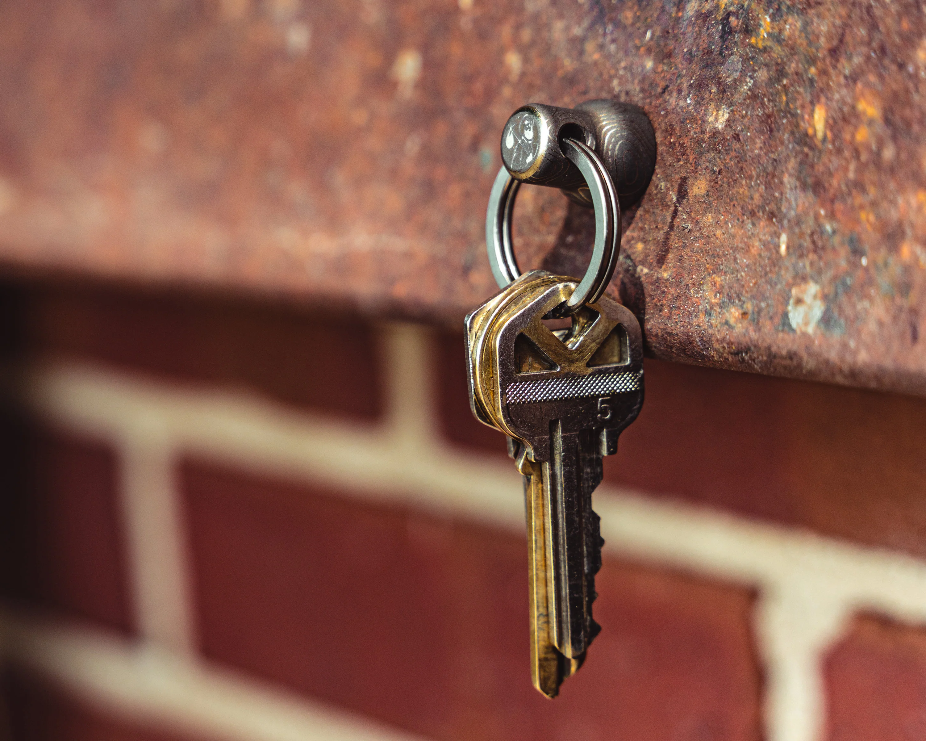 Carry Commission x Urban Carvers Titanium MQR V2 – Bronze Topo Magnetic Key Release - Image 5